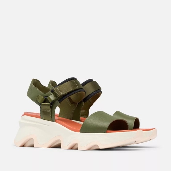 KINETIC Impact Y-Strap Women's Wedge Sandal in Utility Green, Pearlescent - Picture 4 of 9